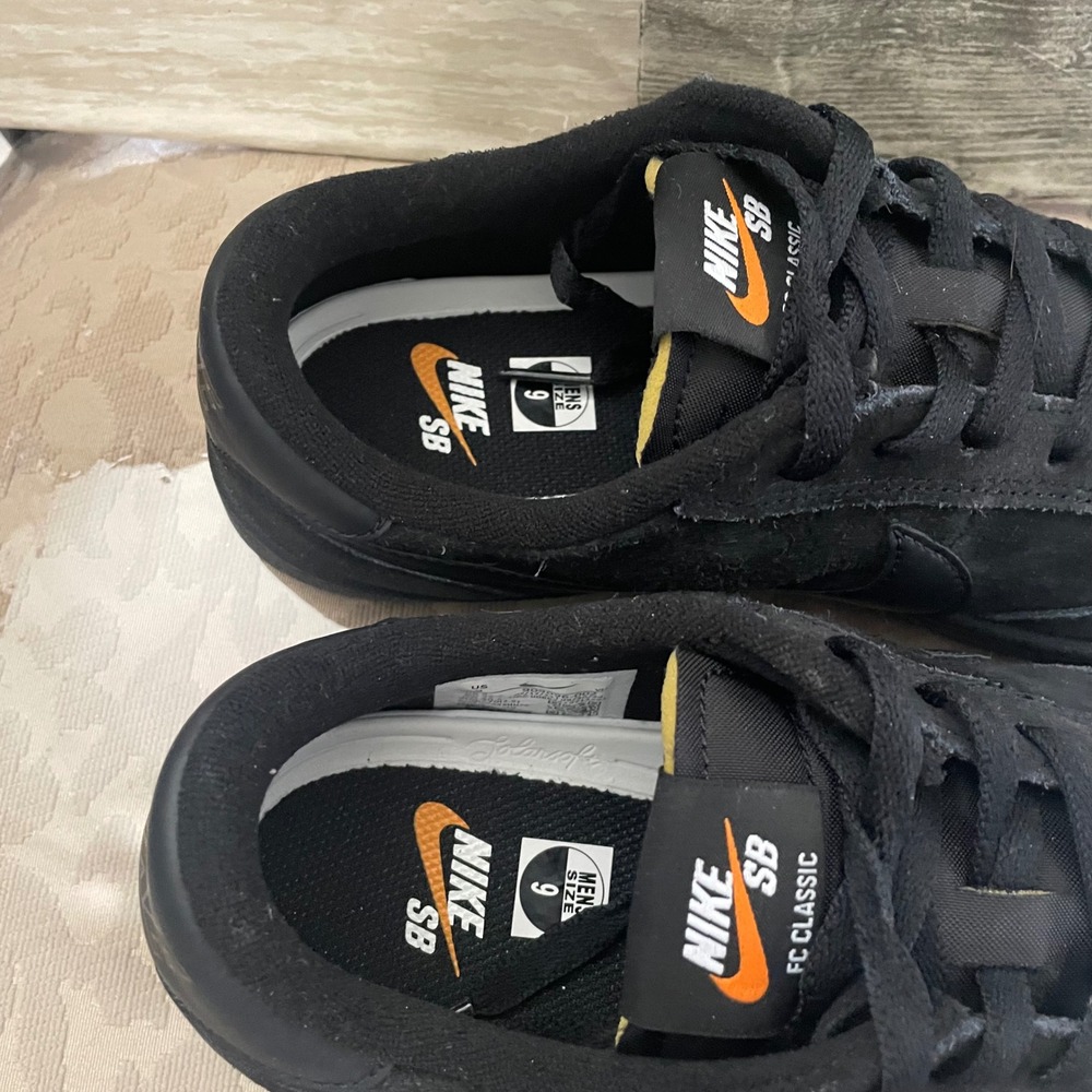 Nike SB FC Classic Black Black Skate Shoes 909096-002 Mens Size 9 - Picture 7 of 8